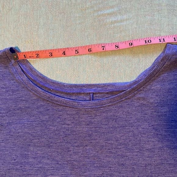 SO relaxed XL Periwinkle dolman sleeve soft and lightweight rounded hem top - Picture 7 of 9